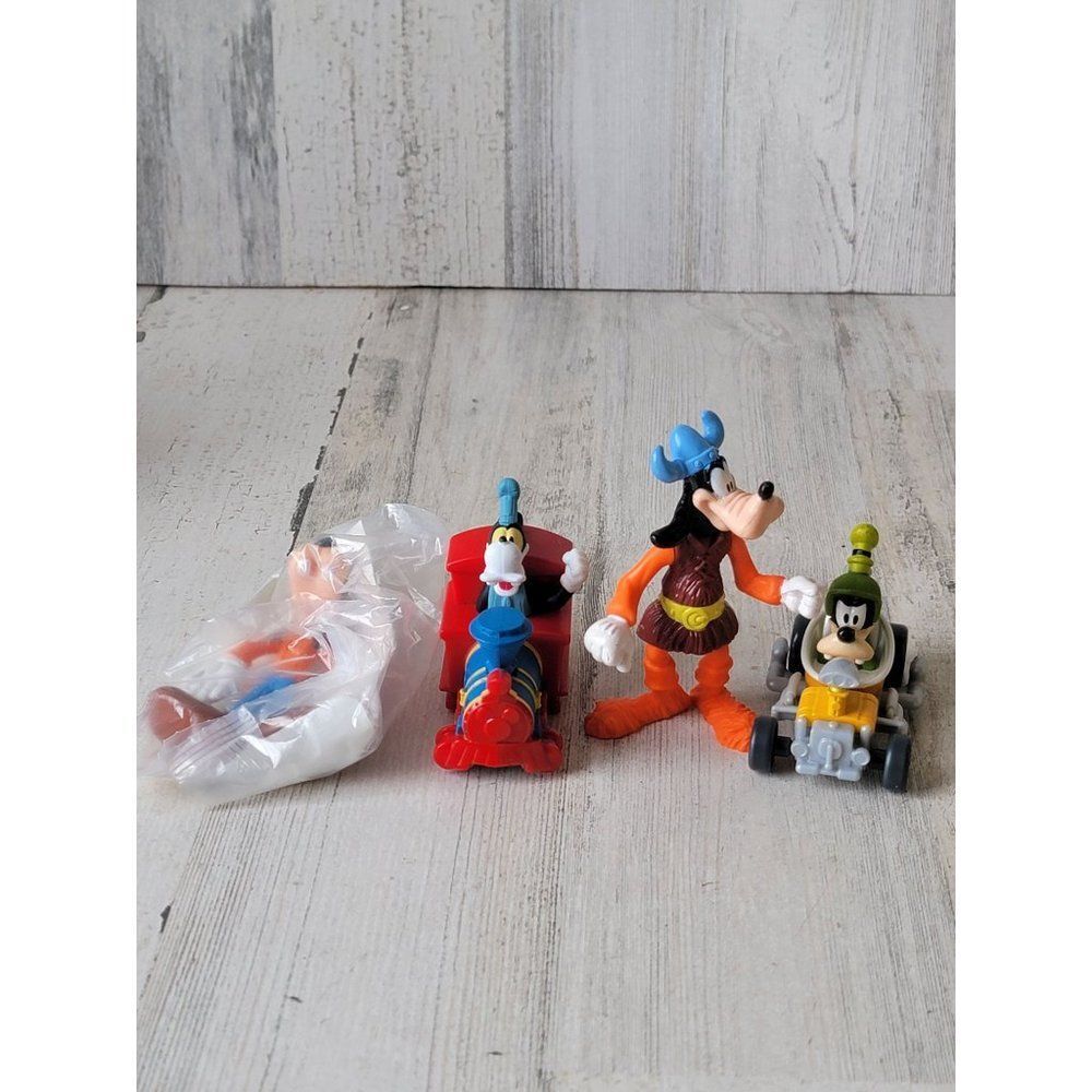 Disney goofy Viking train playset variety toy figure